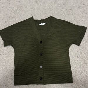 Women’s Olive Short Sleeve V Neck Waffle Knit Button Down Shirt Size S
